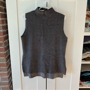 Mock neck sleeveless sweater